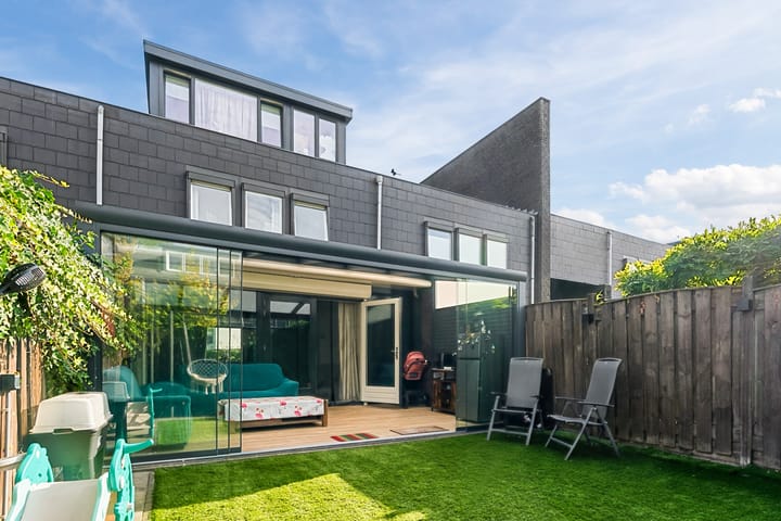 Tussenwoning te koop: Zandhaai 32, Eindhoven