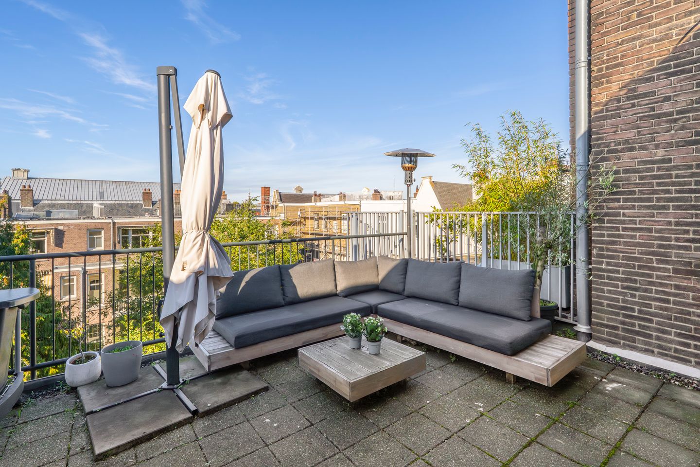 Photo 5 of Wouwermanstraat 6-4