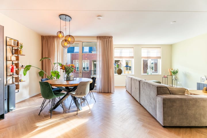 Appartement te koop: E.E. van der Laanstraat 26, Rijnsburg