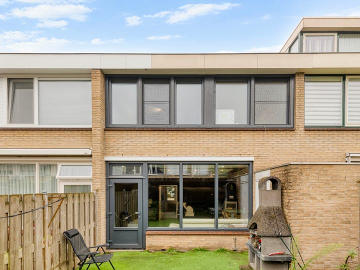 Tussenwoning te koop: Staringstraat 202, Oss