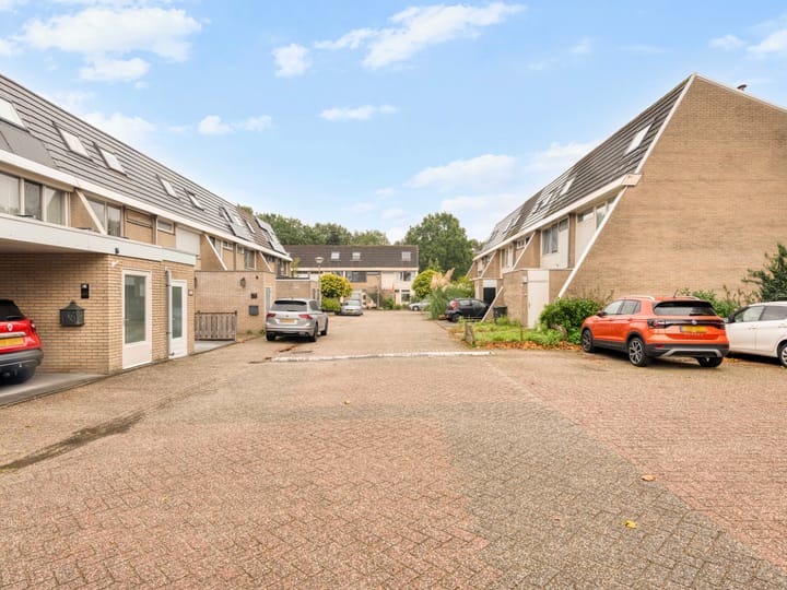 Tussenwoning te koop: Staringstraat 202, Oss