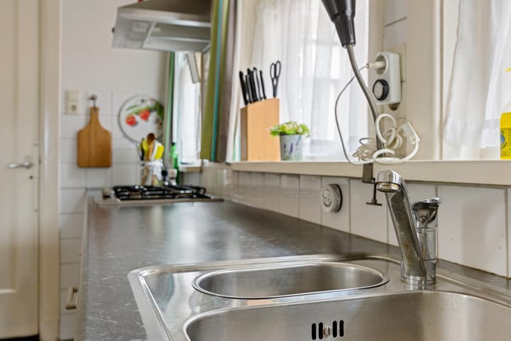 Twee-onder-één-kap te koop: Leeuwstraat 20, Uithuizen