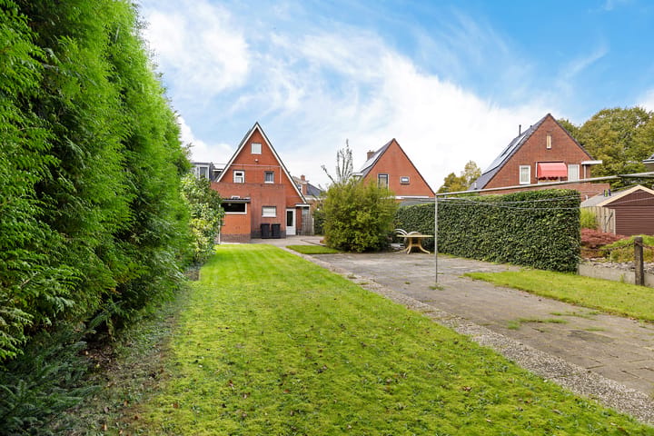 Twee-onder-één-kap te koop: Leeuwstraat 20, Uithuizen