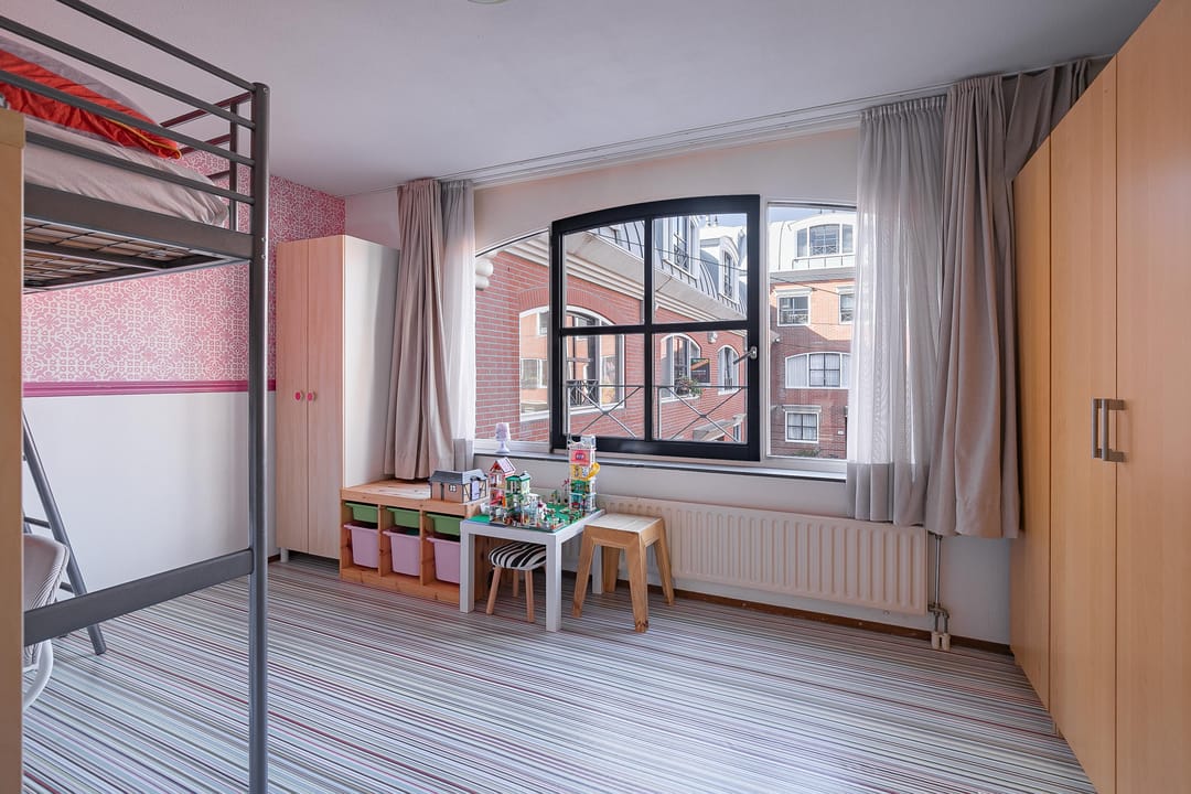 Photo 11 of Charles Vos-cour 26-A