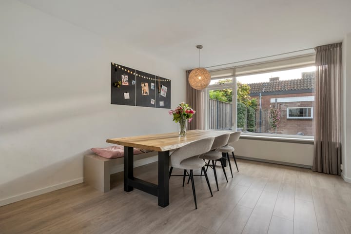 Tussenwoning te koop: Gloxiniaweg 5, Zwolle