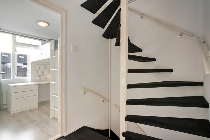 Tussenwoning te koop: Gloxiniaweg 5, Zwolle