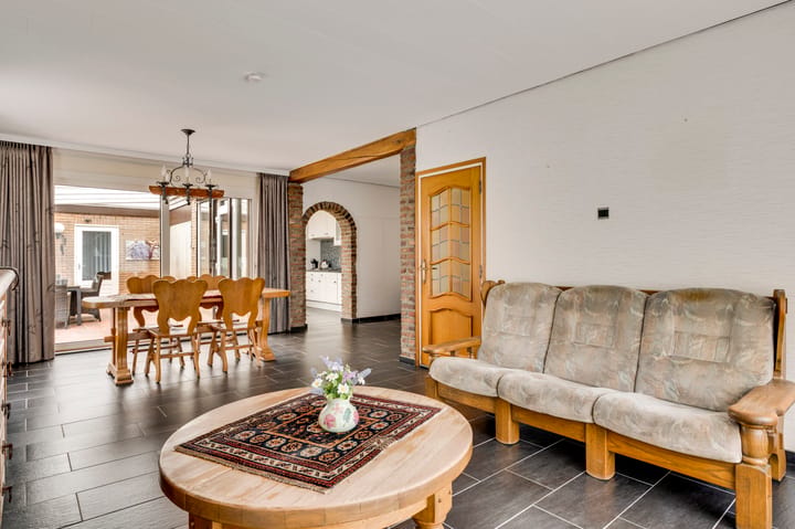 Tussenwoning te koop: Luther Kingstraat 2, Beek (Li)
