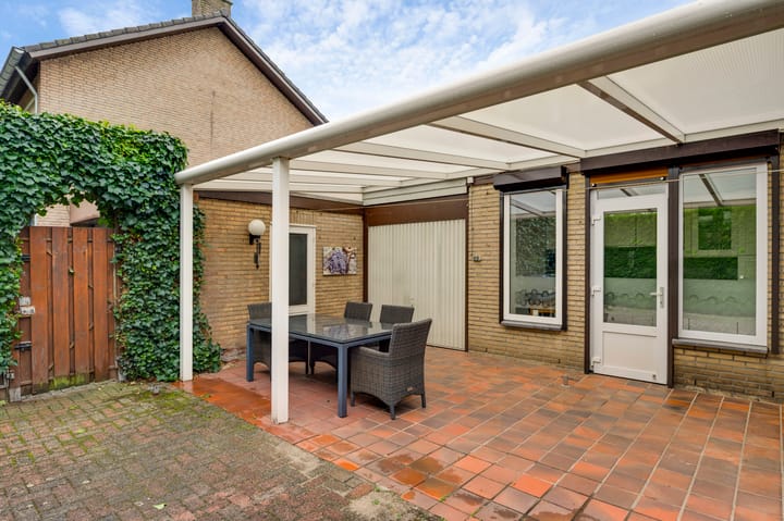 Tussenwoning te koop: Luther Kingstraat 2, Beek (Li)