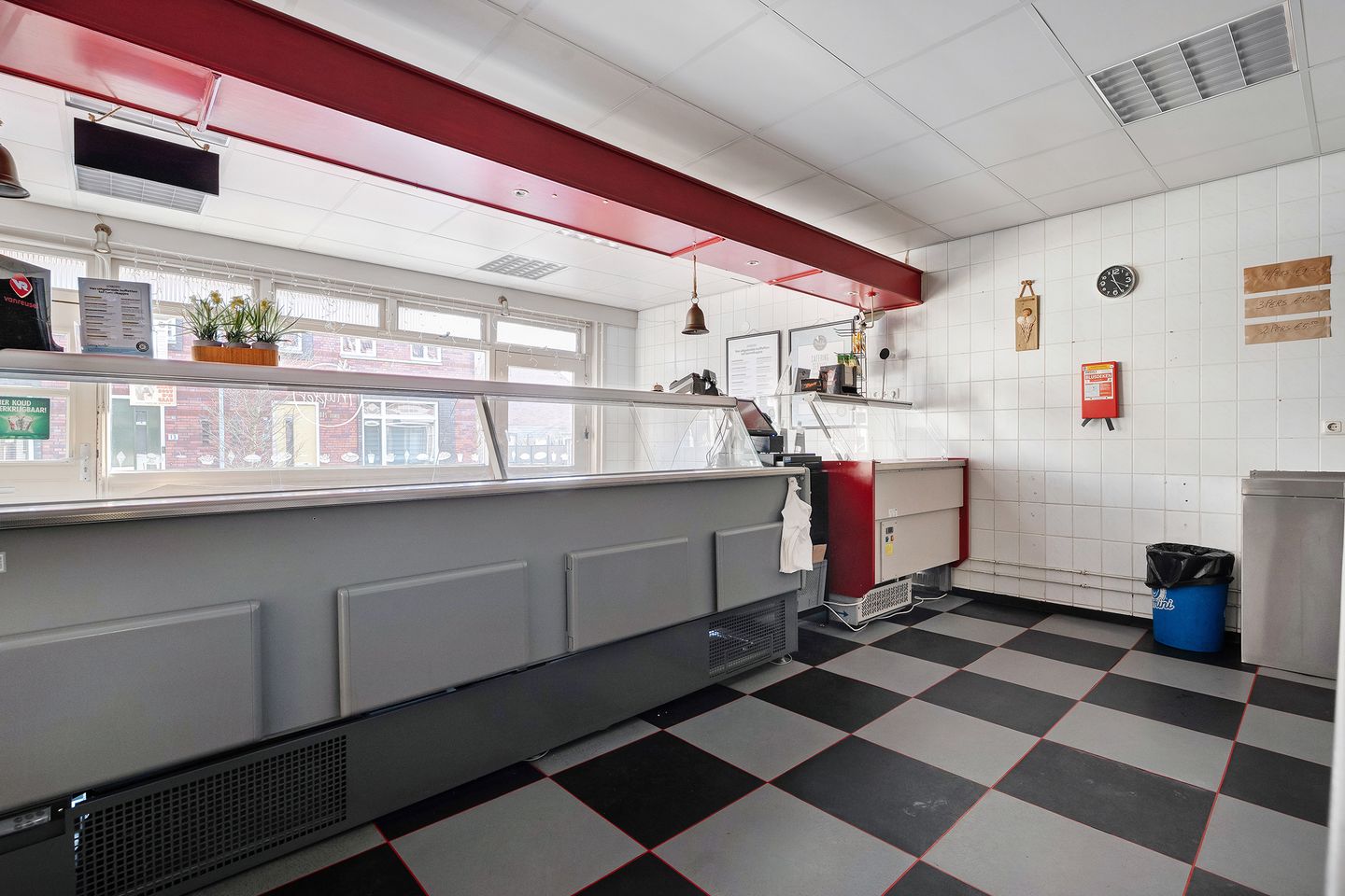 Photo 14 of Middelbuurtstraat 22