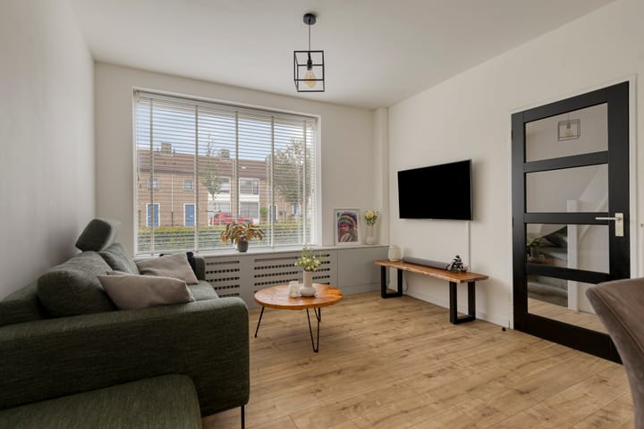 Photo 4 of Brommastraat 9