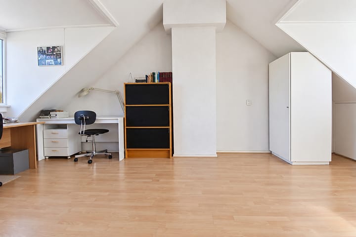 Tussenwoning te koop: Graaf Lodewijklaan 6, Leidschendam