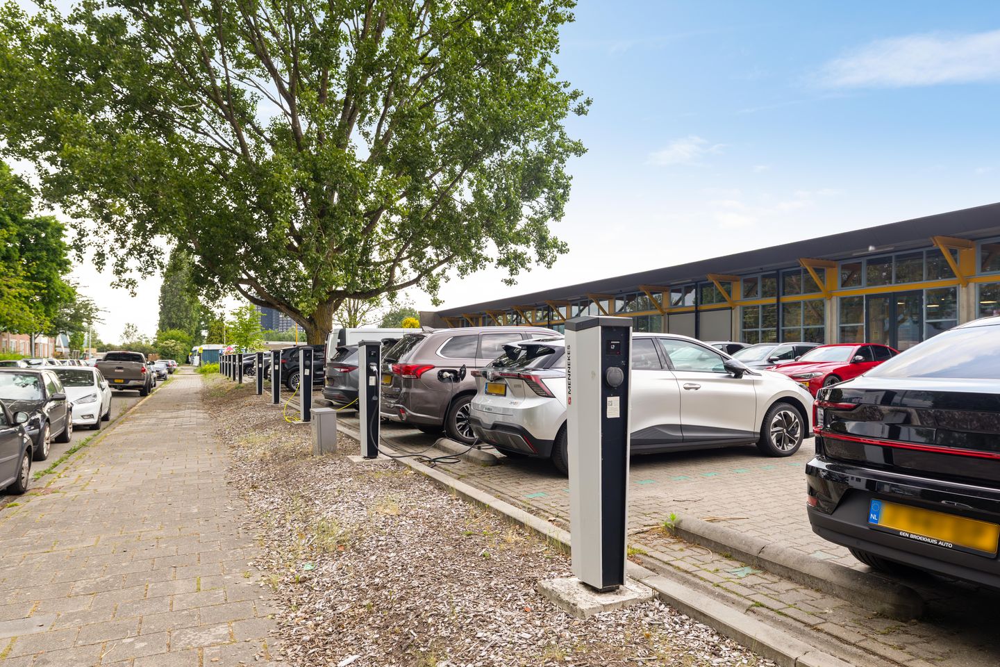 View photo 4 of Euvelgunnerweg 25-a