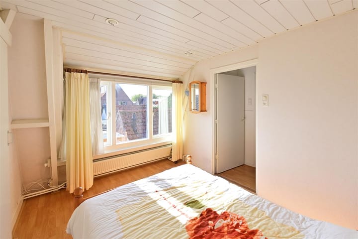 Twee-onder-één-kap te koop: Nootweg 52, Loosdrecht