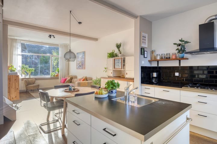 Tussenwoning te koop: Soesterweg 123, Amersfoort