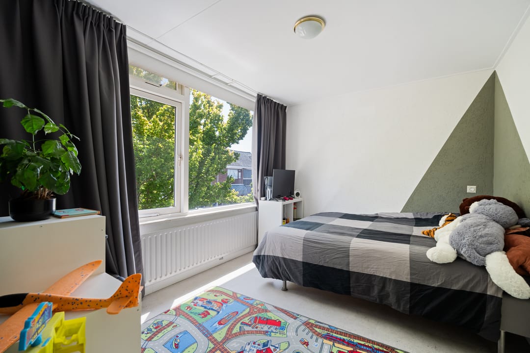 Photo 13 of Goudenregenstraat 23