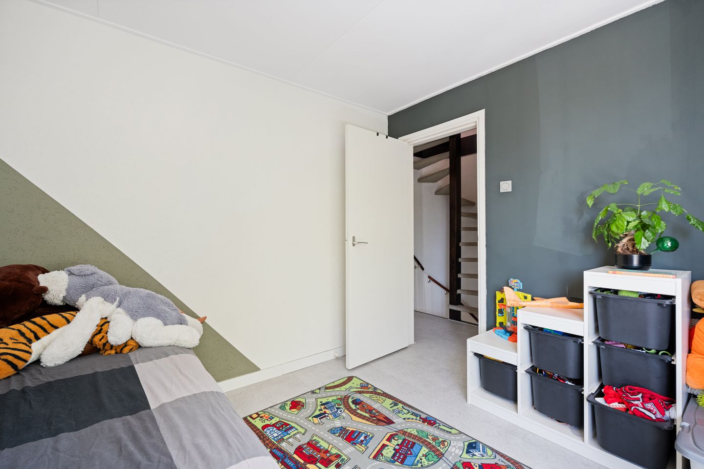 Photo 14 of Goudenregenstraat 23