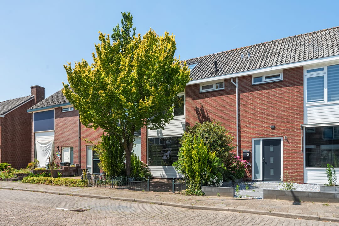 Photo 1 of Goudenregenstraat 23