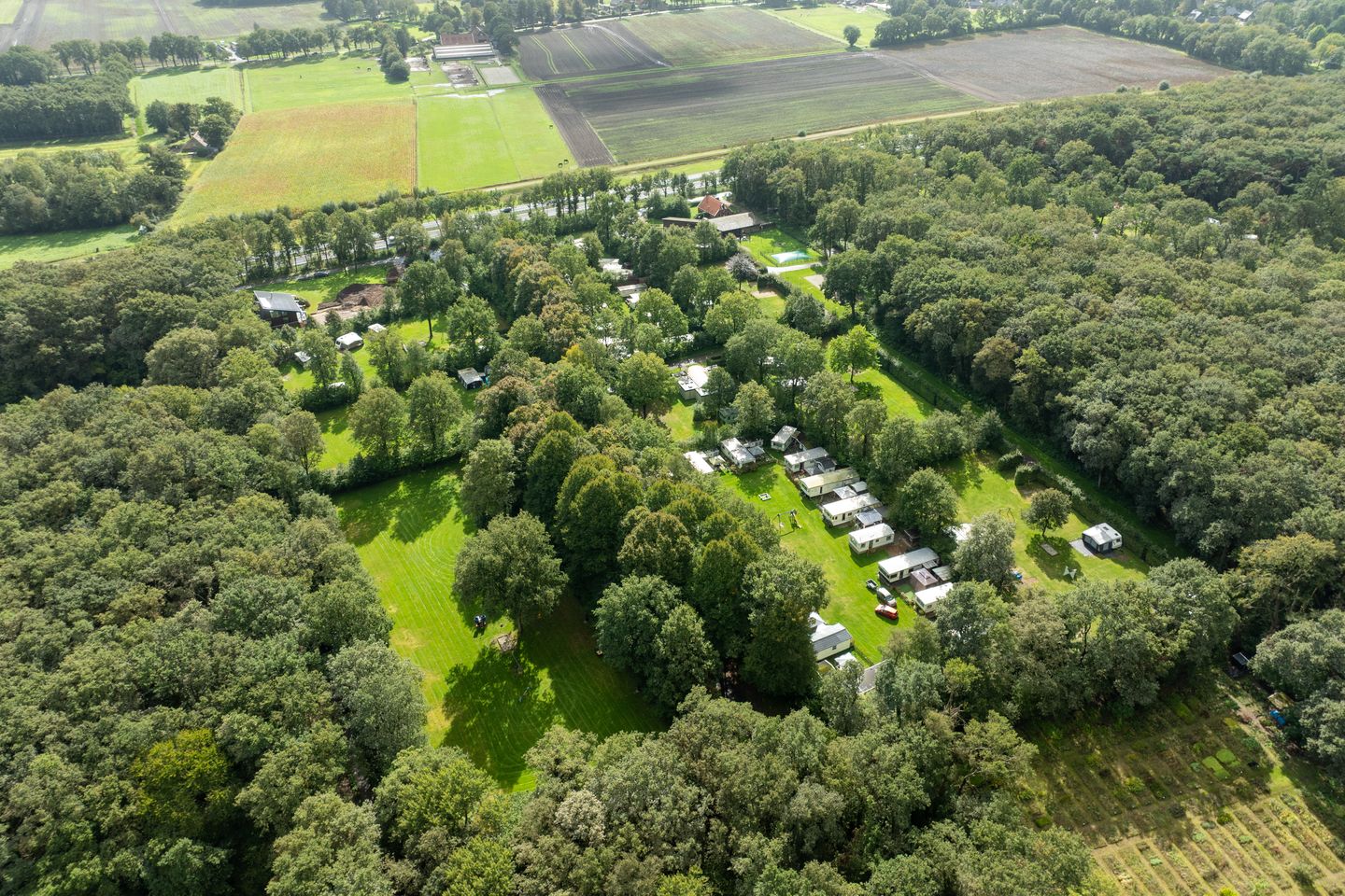 Bekijk foto 1 van Voorste Land 1
