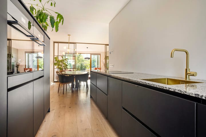 Tussenwoning te koop: De Whemedreef 106, Arnhem