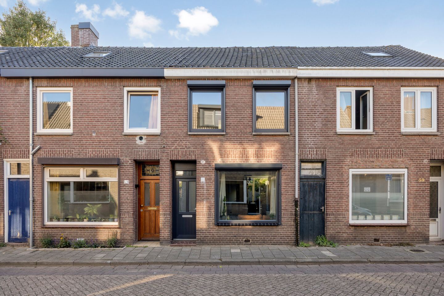 Photo 1 of Pastoor van Beurdenstraat 61