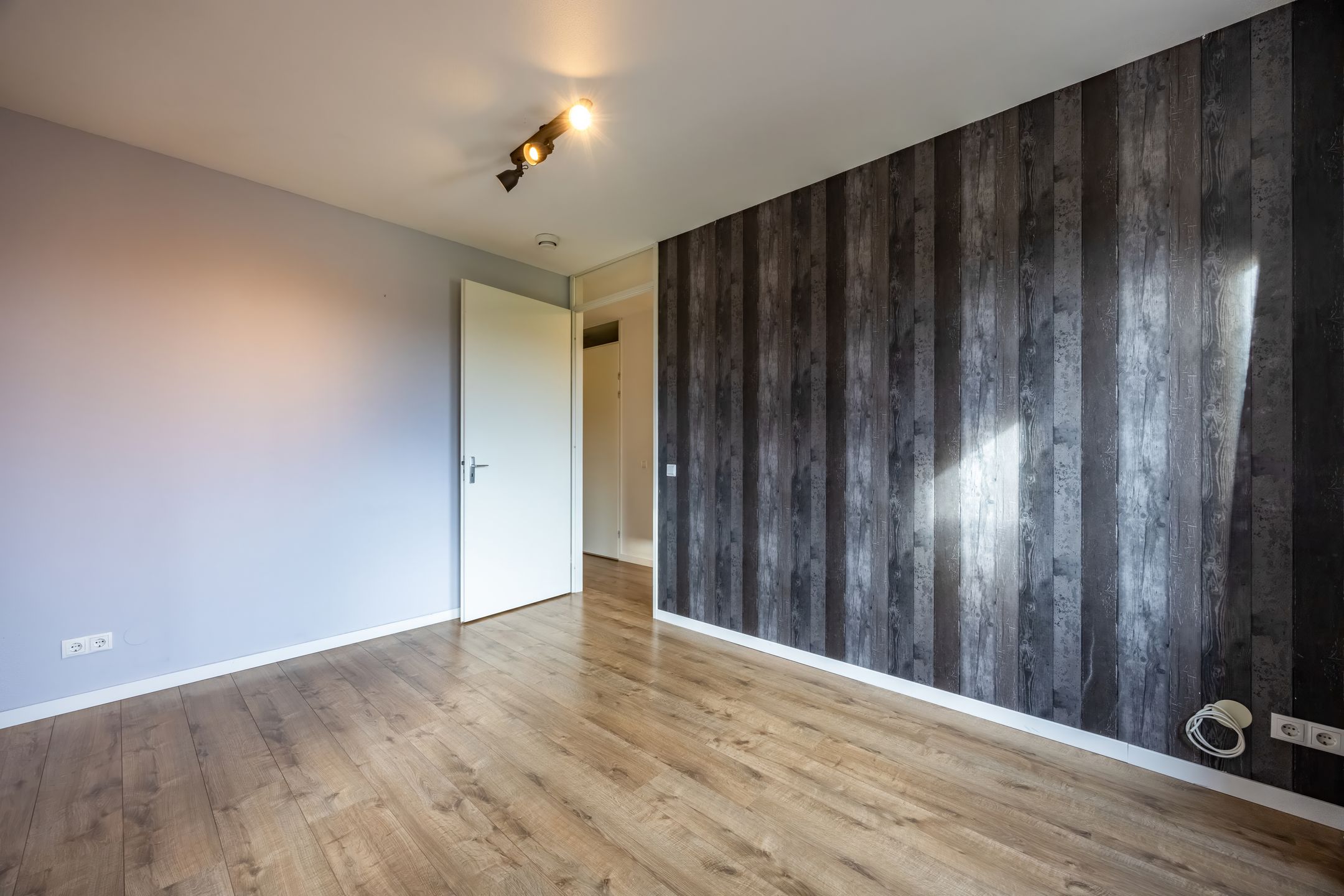 Photo 21 of Conradstraat 32