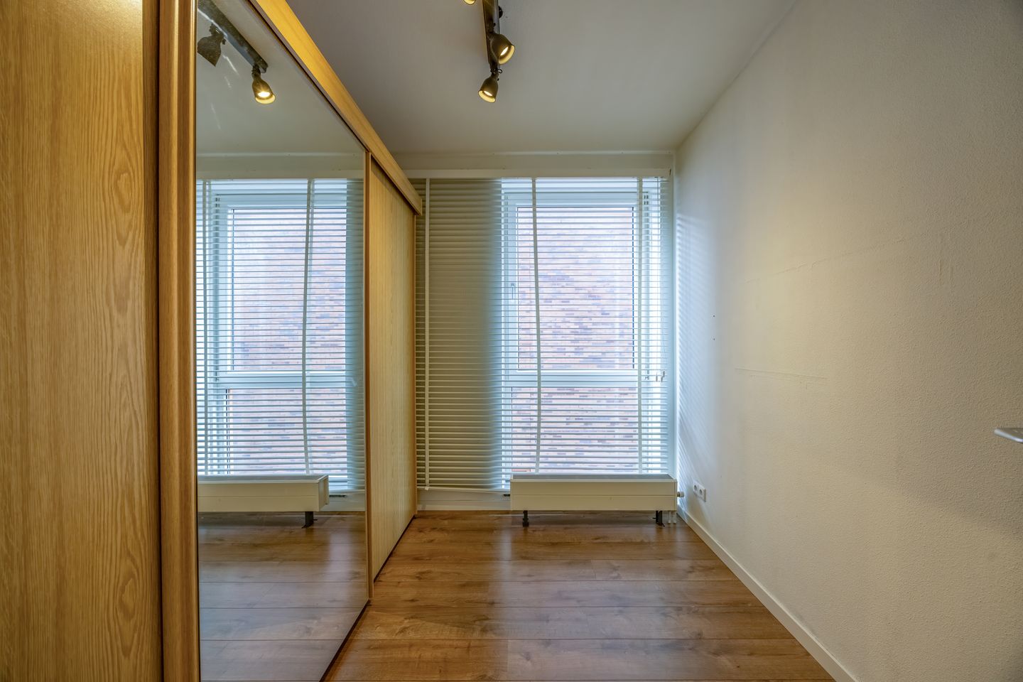 Photo 25 of Conradstraat 32