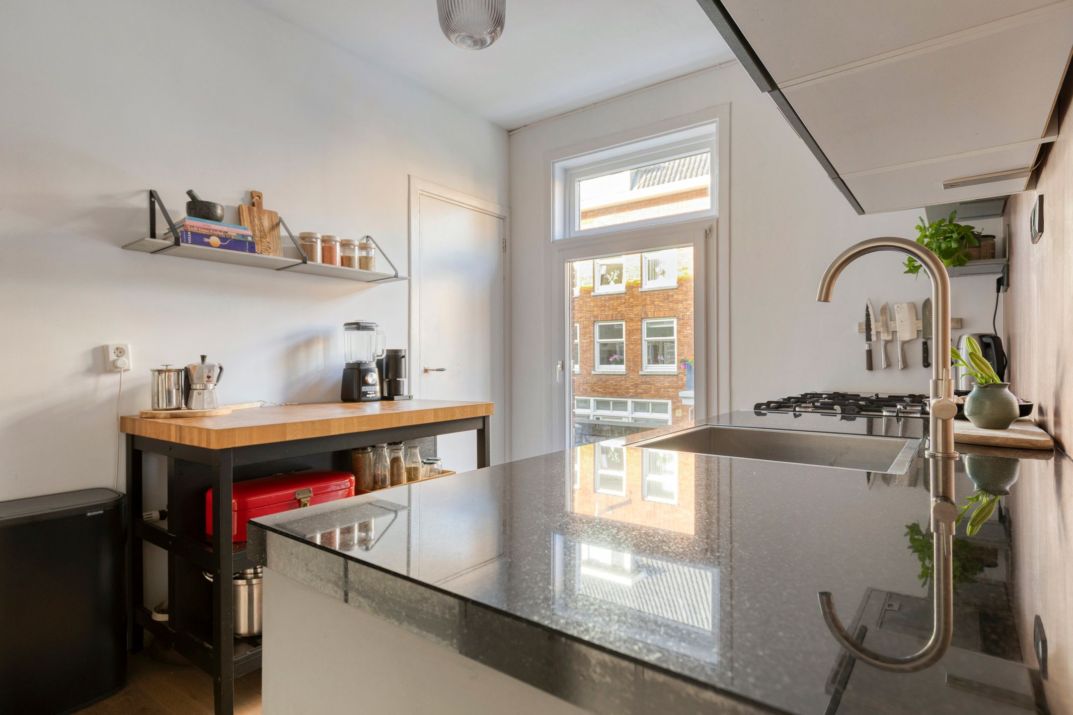Photo 12 of Weissenbruchstraat 41-1
