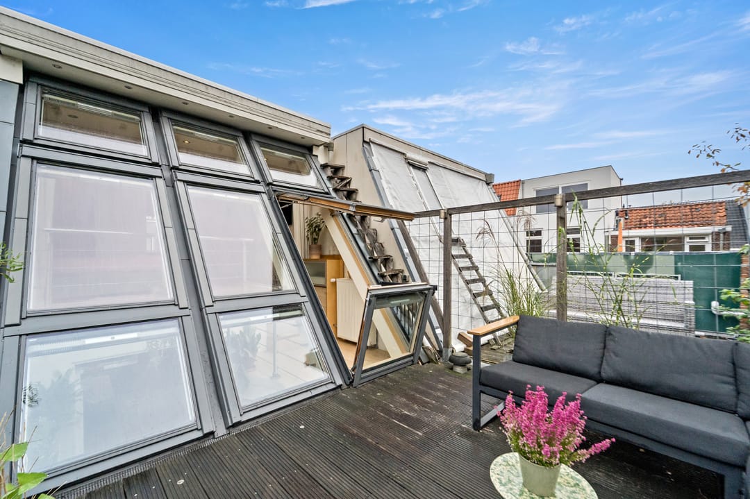 Photo 41 of Oosterstraat 57
