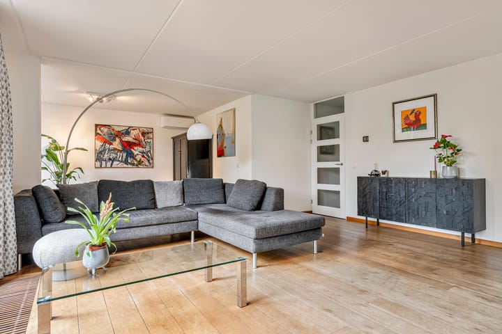 Photo 2 of Schout van Vertaingstraat 15