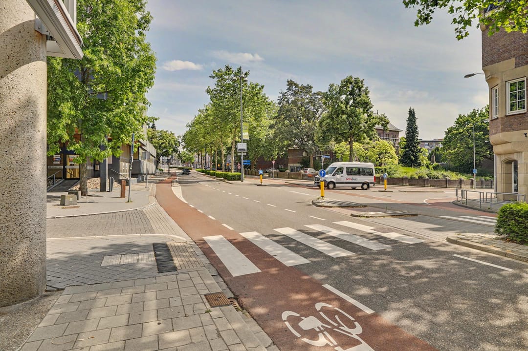 Photo 8 of Geleenstraat 88