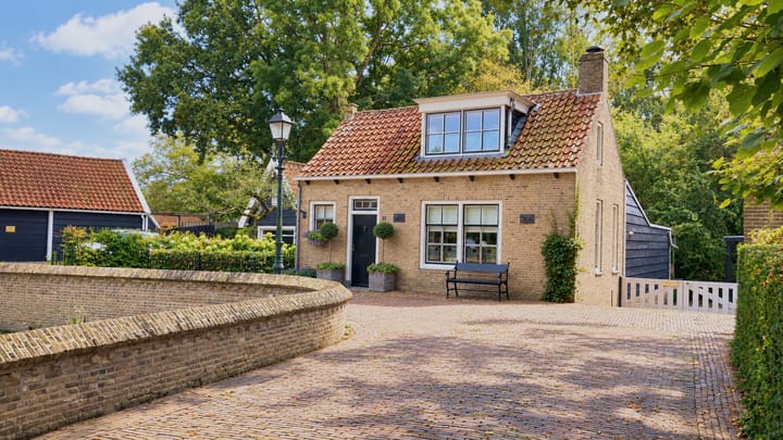 Vrijstaande woning te koop: Kerkweg 9, Wemeldinge