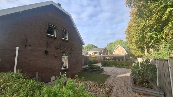 Foto 2 van Van Hardenbroekstraat 1