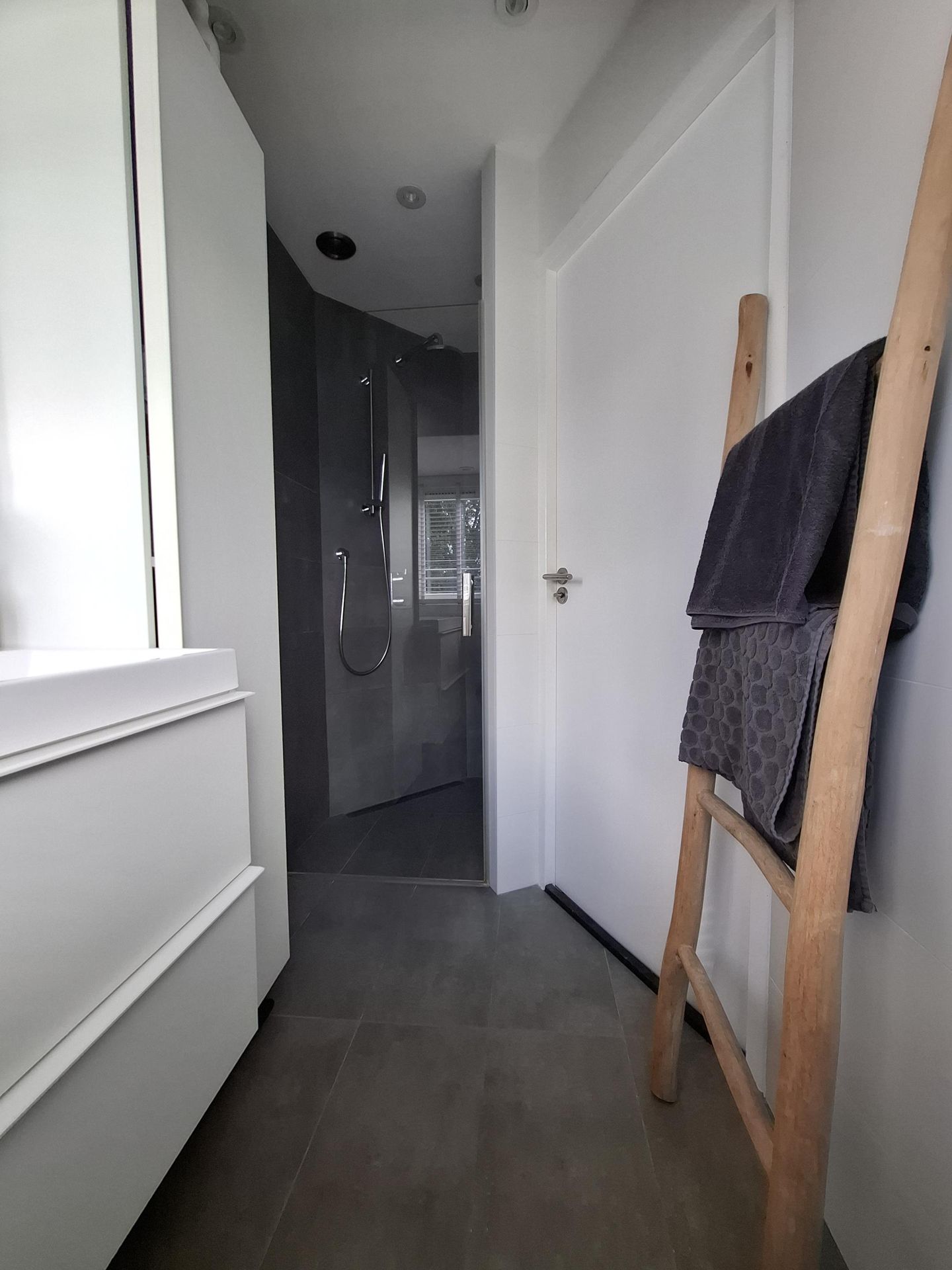 Photo 25 of Maasstraat 102