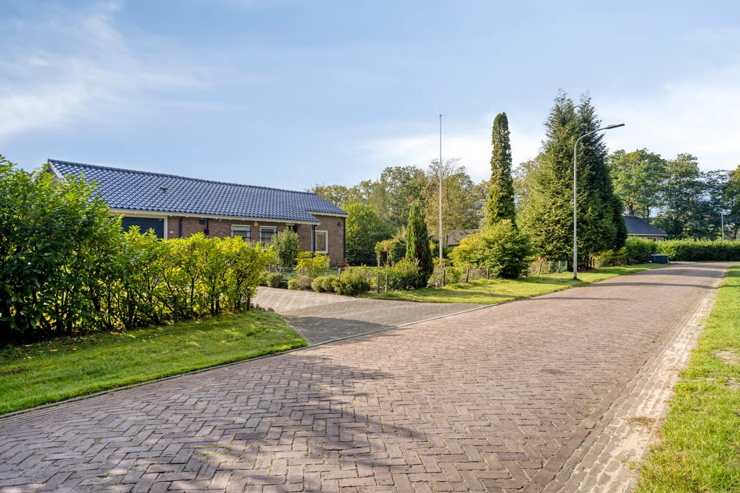 Photo 2 of Dennenlaan 11