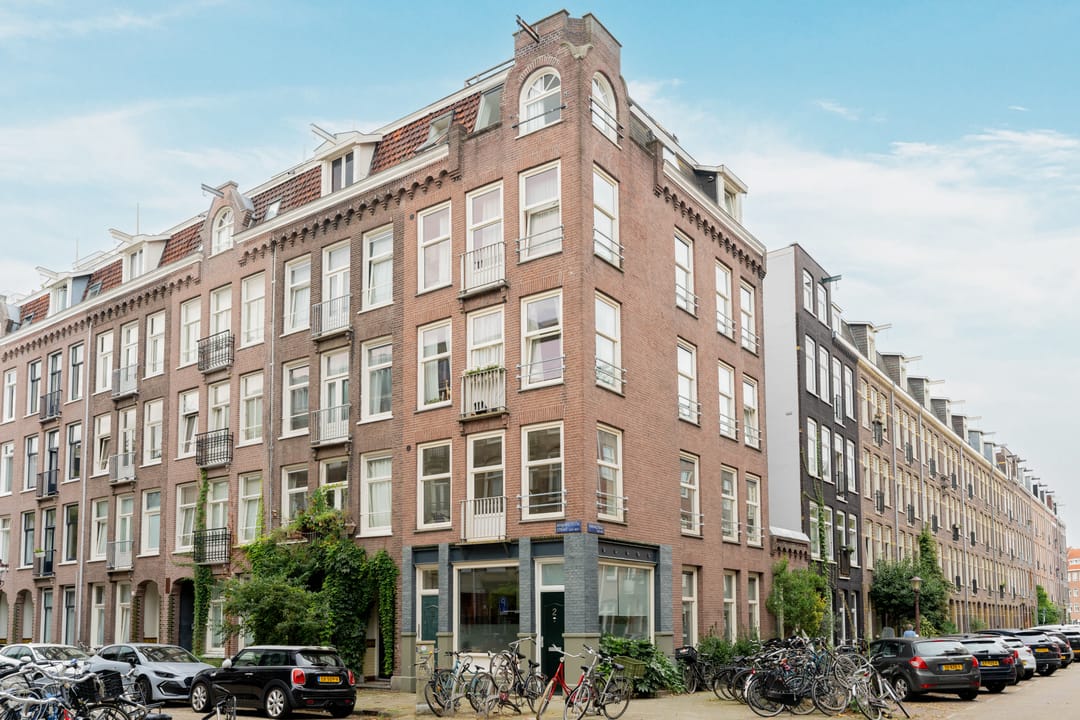 Photo 2 of Rhijnvis Feithstraat 2-1