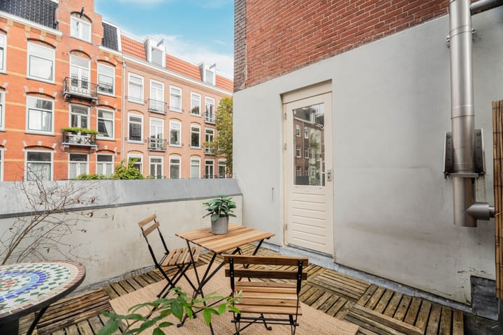 Photo 4 of Rhijnvis Feithstraat 2-1