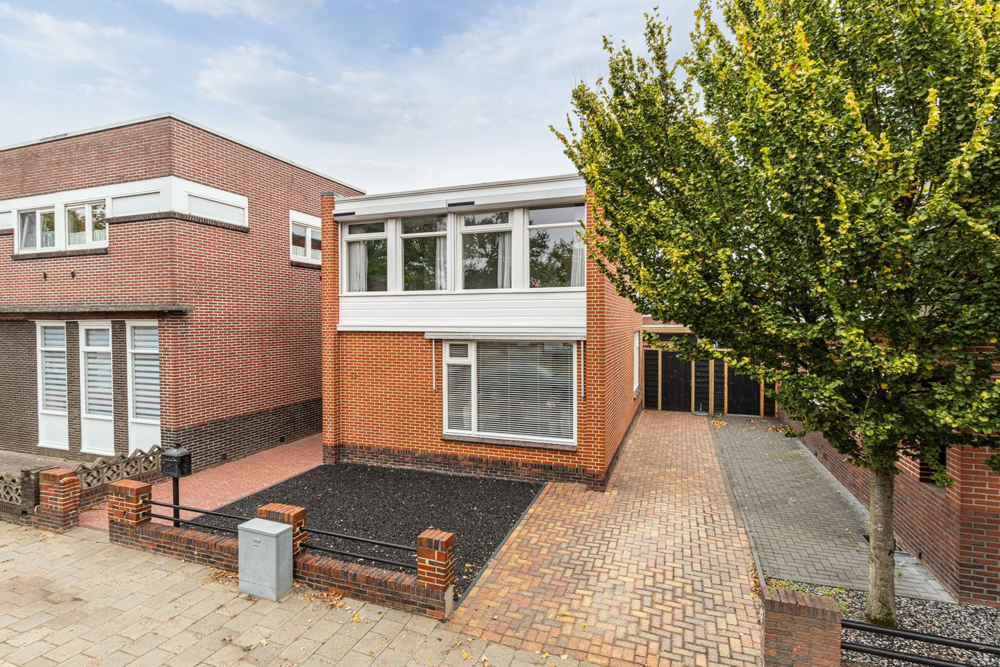 Photo 1 of Schoolstraat 11