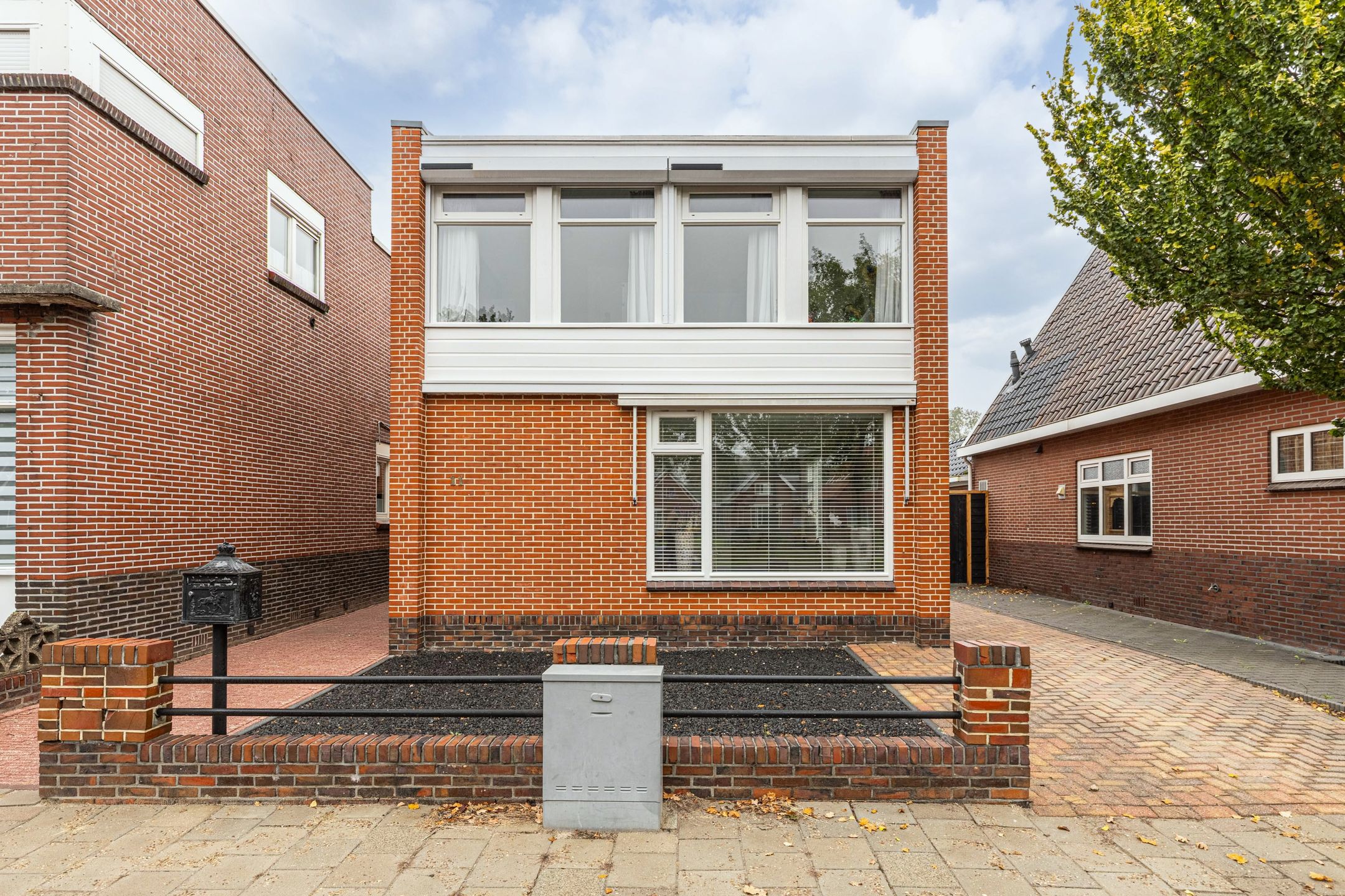 Photo 3 of Schoolstraat 11