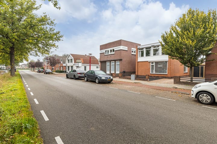 Photo 4 of Schoolstraat 11