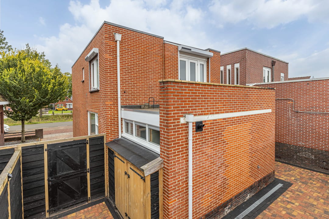Photo 43 of Schoolstraat 11