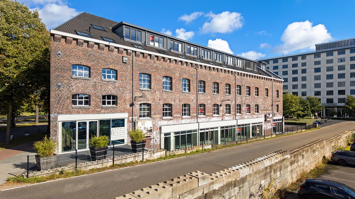 Photo 35 of Petrus Regoutplein 22-C02