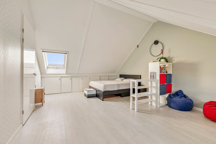 Tussenwoning te koop: Ringdijk 63, Arnhem