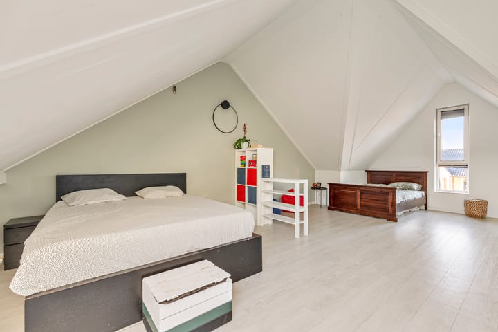 Tussenwoning te koop: Ringdijk 63, Arnhem