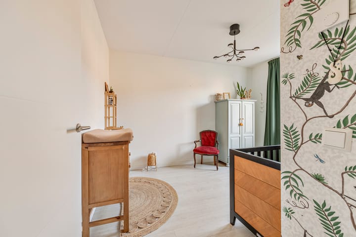 Tussenwoning te koop: Ringdijk 63, Arnhem