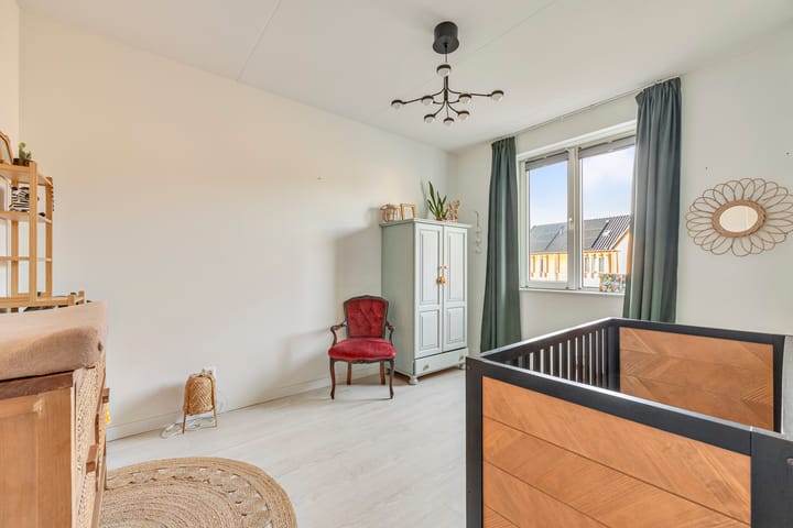Tussenwoning te koop: Ringdijk 63, Arnhem