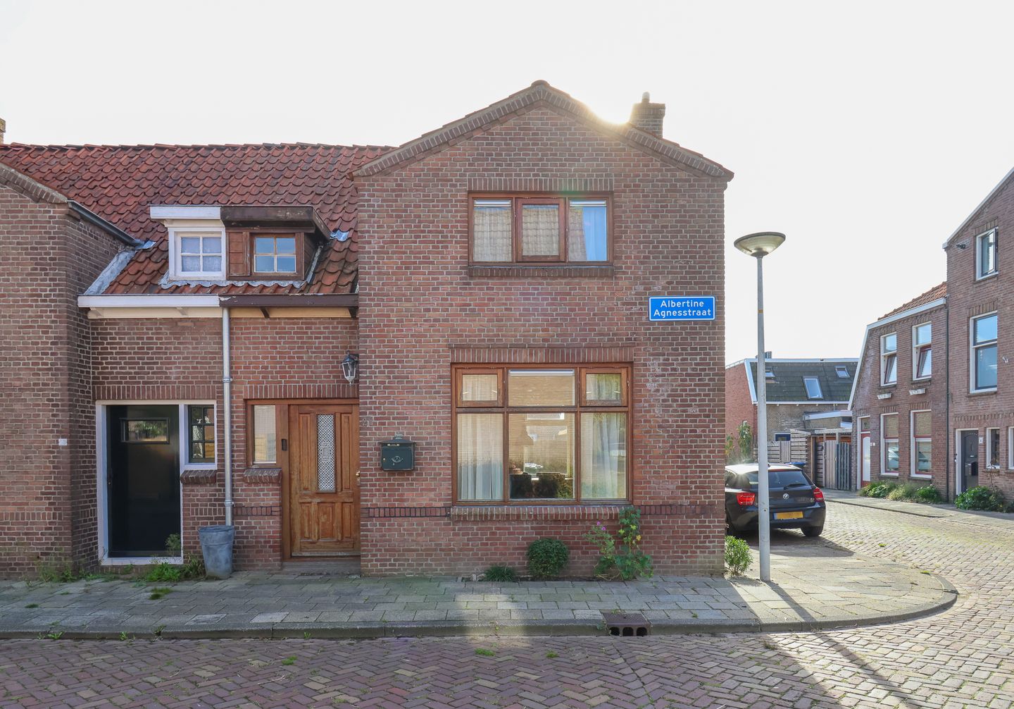 Foto 1 van Albertine Agnesstraat 25