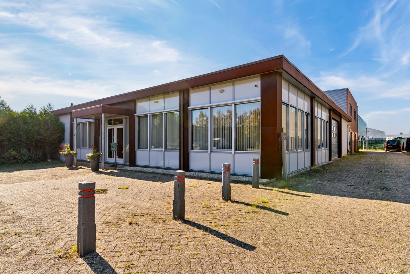 View photo 2 of Prof. Minckelersweg 4-b