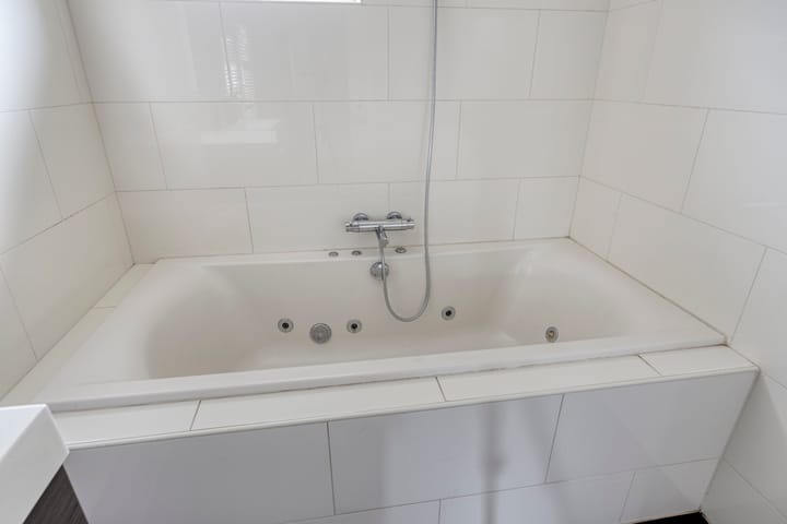 Twee-onder-één-kap te koop: Borkerstraat 23, Klazienaveen