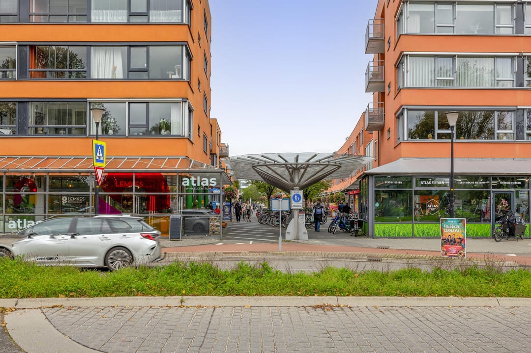 Photo 41 of Lissabonstraat 64