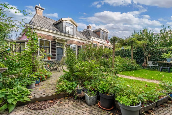 Hoekwoning te koop: Tsjerkebuorren 25, Easterein